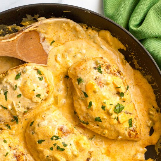 Chicken with jalapeno cheddar sauce