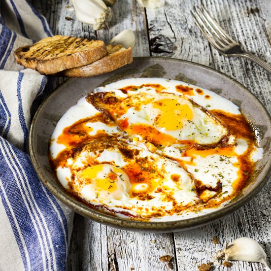 Eggs in garlicky yogurt