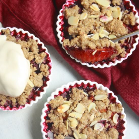 Wholewheat Peach Mulberry Crumble