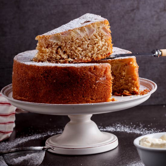 Spiced pear butter cake