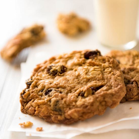 OATMEAL RAISIN COOKIE (SOFT & CHEWY
