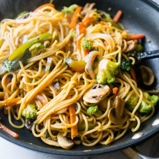 15 Minute Vegetable Lo Mein