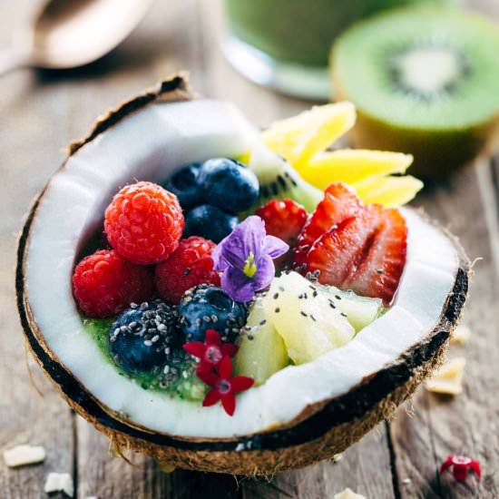 Tropical Kiwi Coconut Smoothie