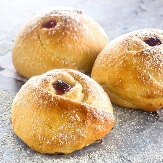 Sweat Yeast “Roses” Rolls