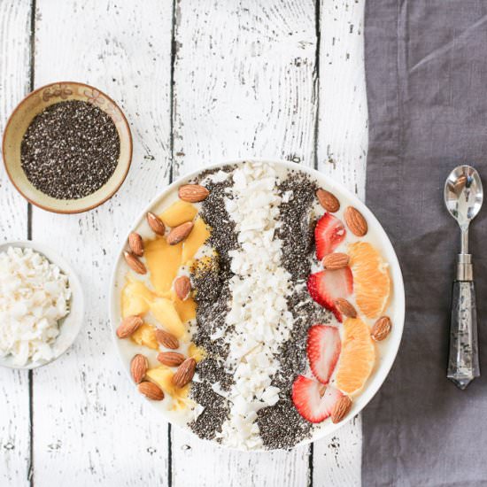 Tropical Smoothie Bowl