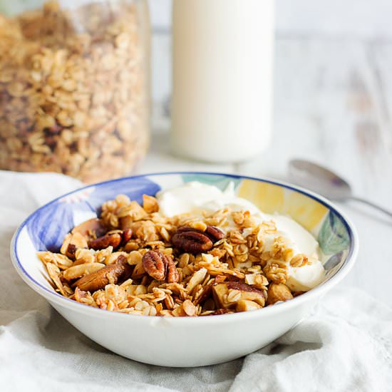 6-Ingredient Maple Coconut Granola