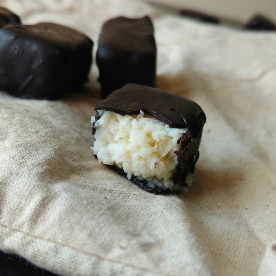 3 Ingredient Homemade Bounty Bars!
