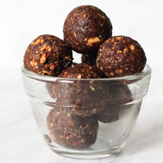 Salted Date Brownie Energy Bites