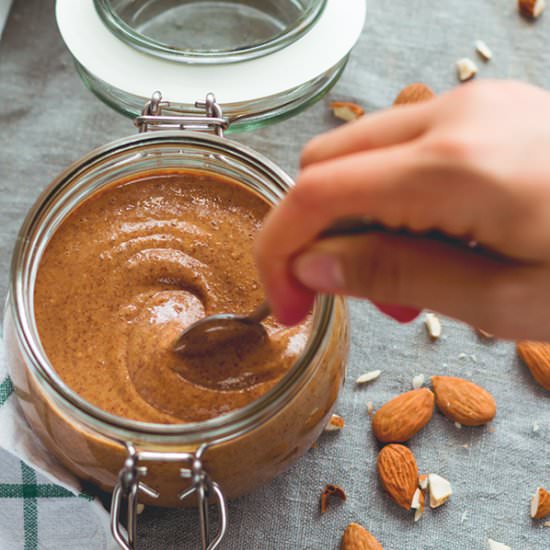 How to Make Almond Butter