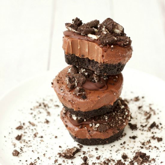 Mini Vegan Chocolate Cheesecakes