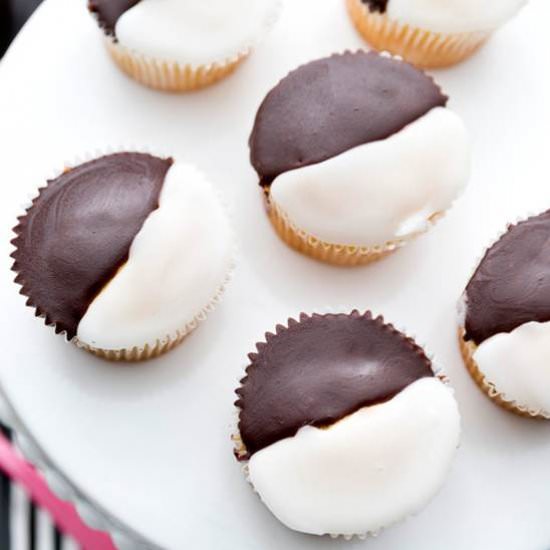 NYC-Style Black and White Cupcakes