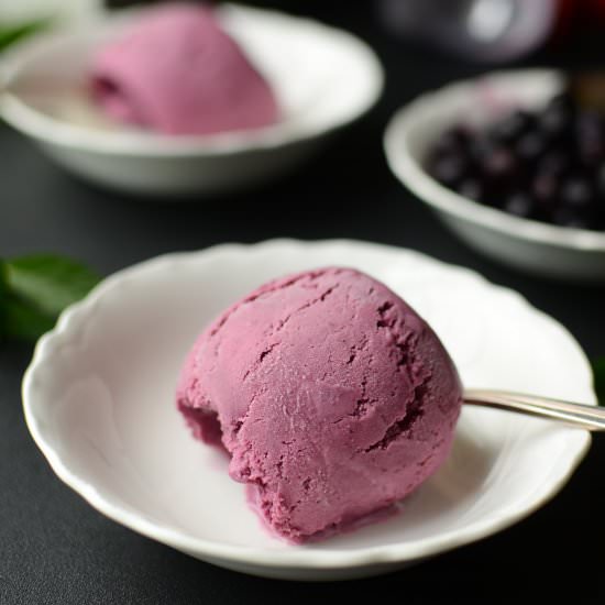 Roasted Blueberry Ice Cream