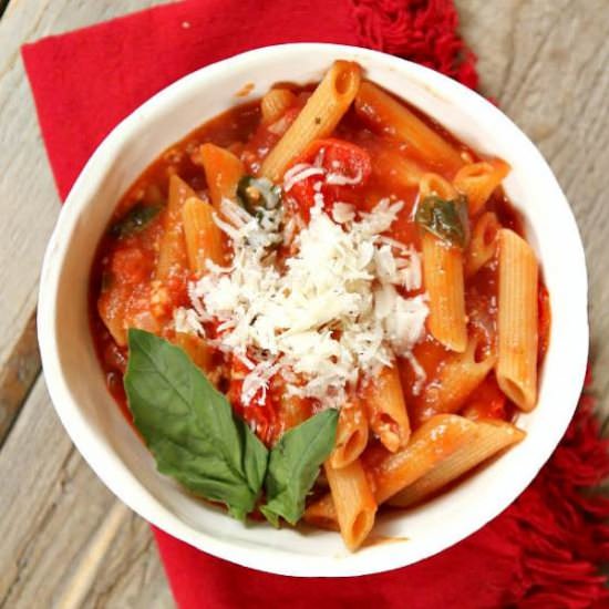 Easy One Pot Caprese Pasta