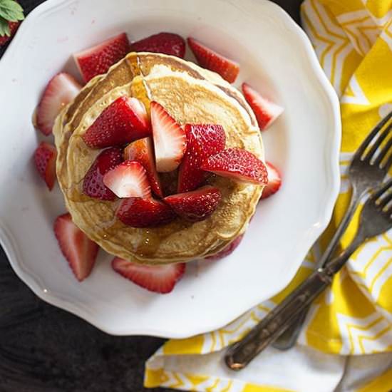 Strawberry Vanilla Pancakes