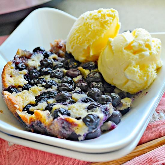 Slow Cooker Blueberry Cobbler