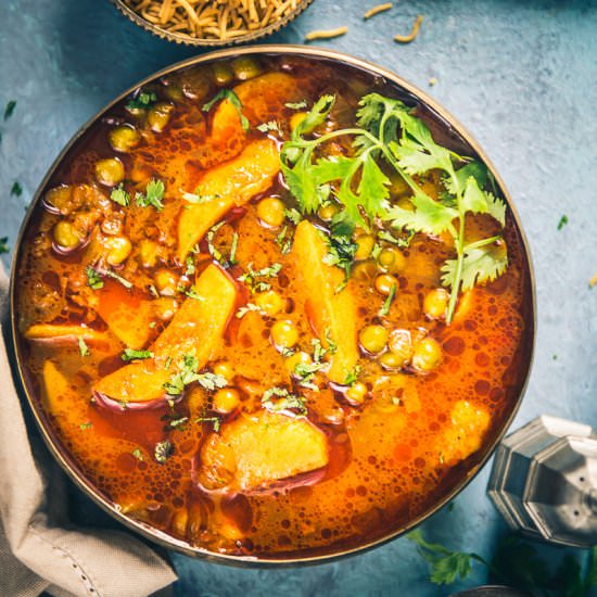 Potato Peas Curry