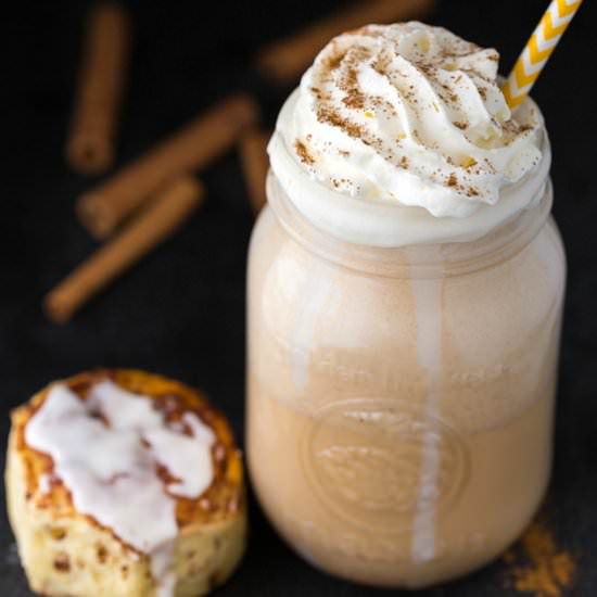 Cinnamon Roll Coffee Milkshake