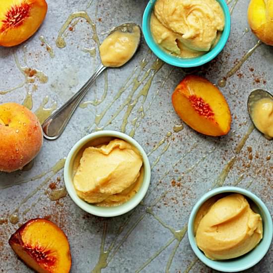 Easy Peach Frozen Yogurt