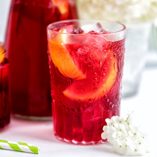 Hibiscus and Redcurrant Iced Tea