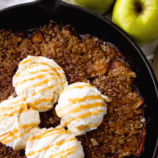 Grilled Caramel Apple Crisp