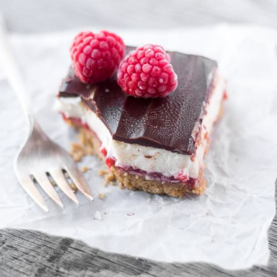 No-Bake Raspberry Cheesecake Bars