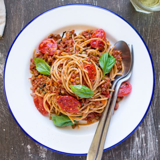 Vegan pasta alla bolognese
