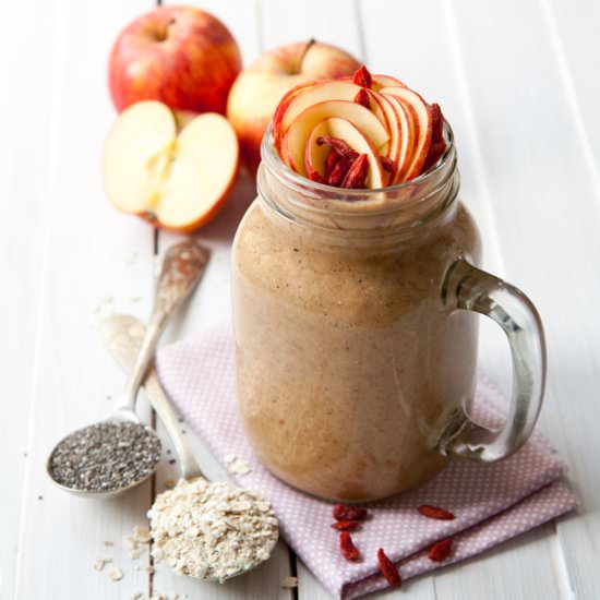 Apple and oat smoothie