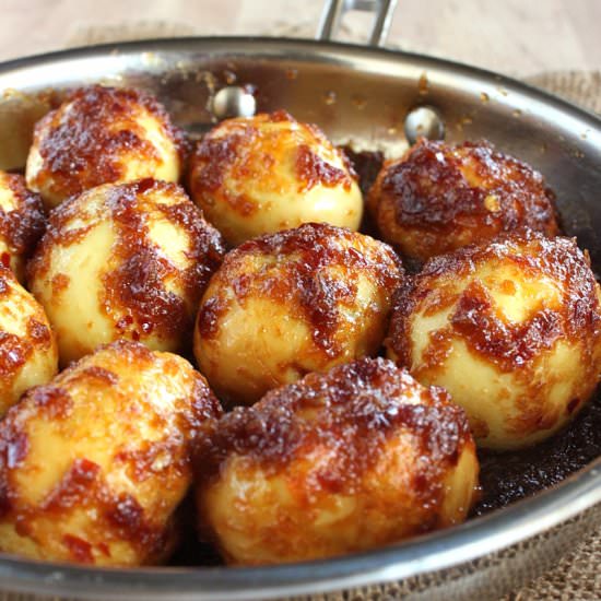 Eggs in Spicy Chili Sauce