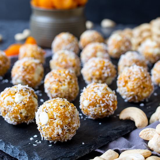 Cashew Apricot Energy Balls