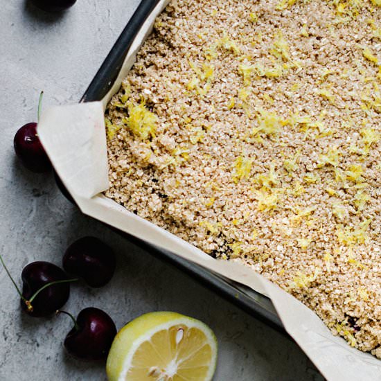 Raw Cherry Lemon Crumble