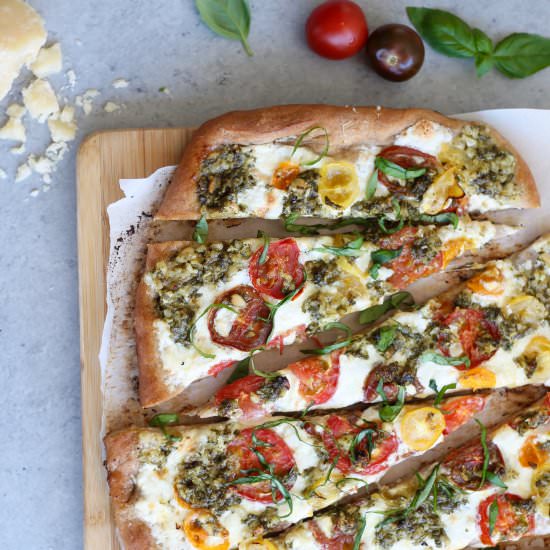 Heirloom Tomato Burrata Pesto Pizza