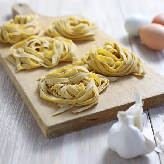 Homemade Garlic Basil Pasta {gf}