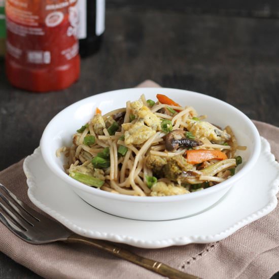 Hakka Noodles With Egg