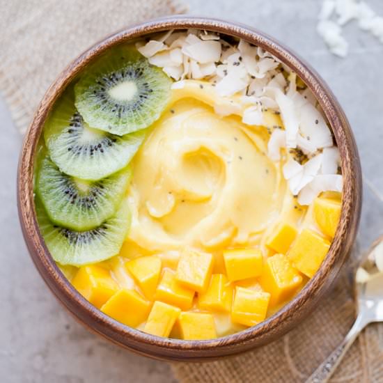 Mango Pineapple Smoothie Bowl