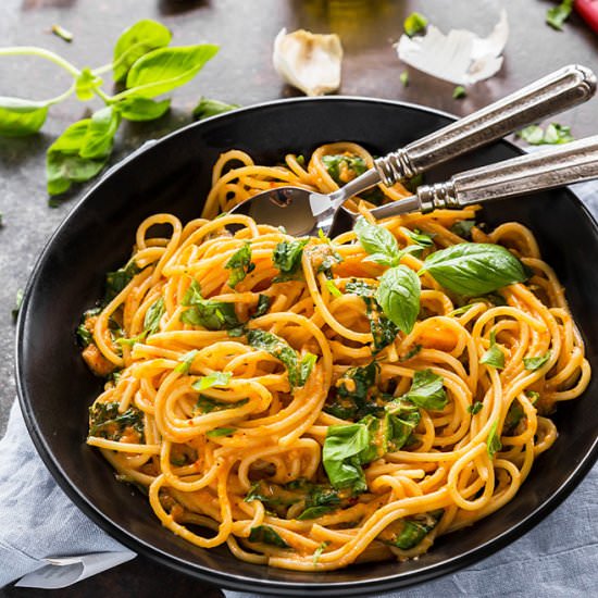 Roasted Red Pepper Pasta with Spinach