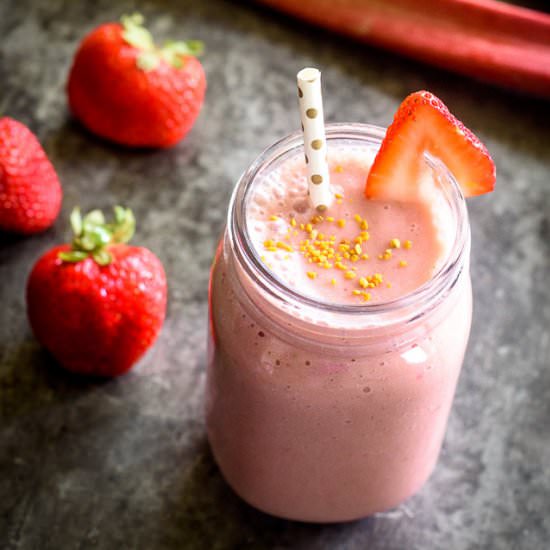 Strawberry Rhubarb Smoothie Recipe