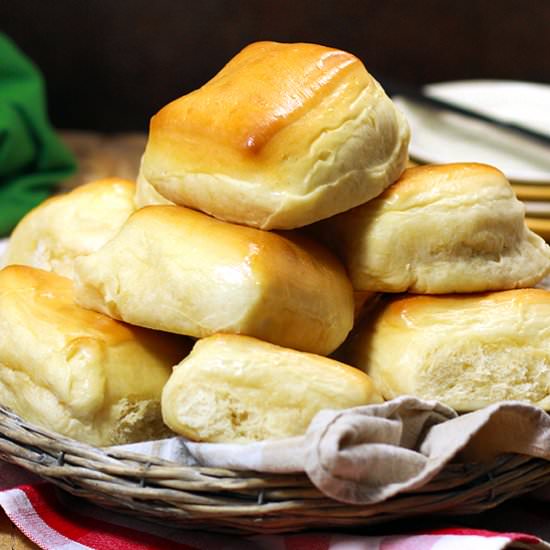 Texas Roadhouse Rolls – Copycat