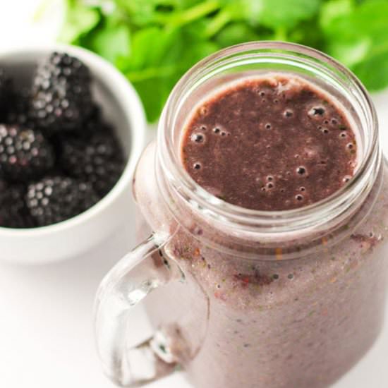 Blackberry Banana Kale Smoothie