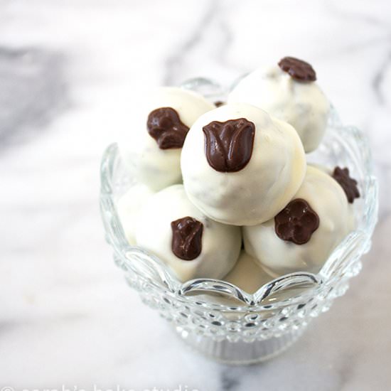 Tuxedo Oreo Truffles