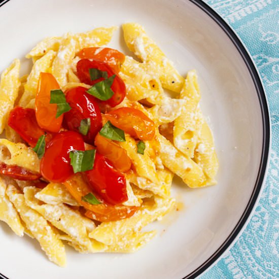 Pasta with Ricotta and Tomatoes