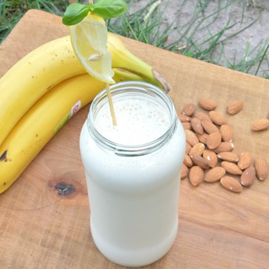 Healthy Banana Milkshake
