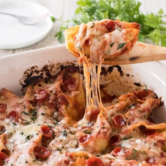 Deluxe Pizza Stuffed Shells