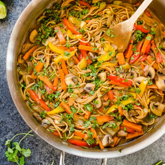 One Pot Thai Peanut Veggie Pasta