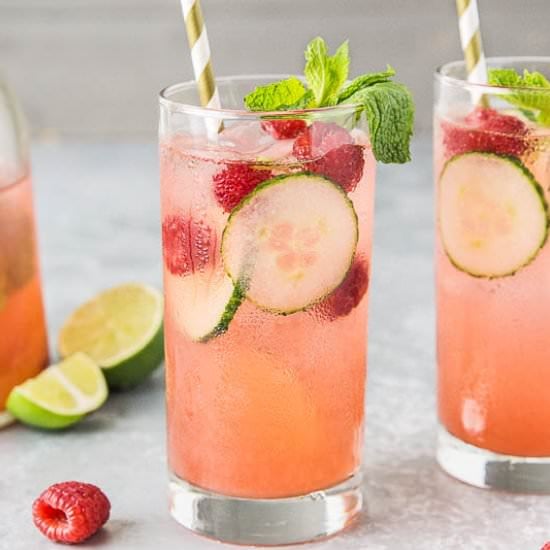Cucumber & Raspberry Mojito