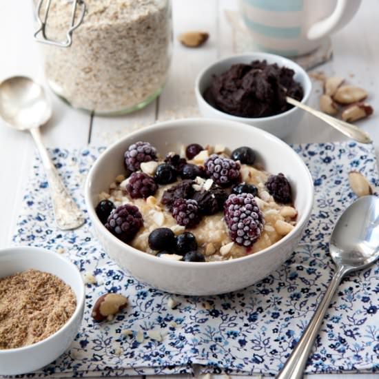 Blackberry Porridge & Date Paste