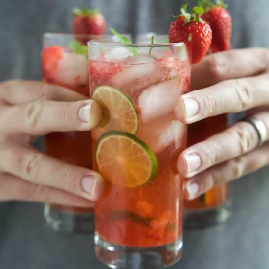 Fresh Strawberry Mojito Recipe
