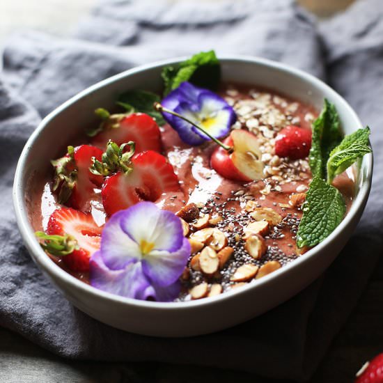 Strawberry Mint Smoothie Bowls