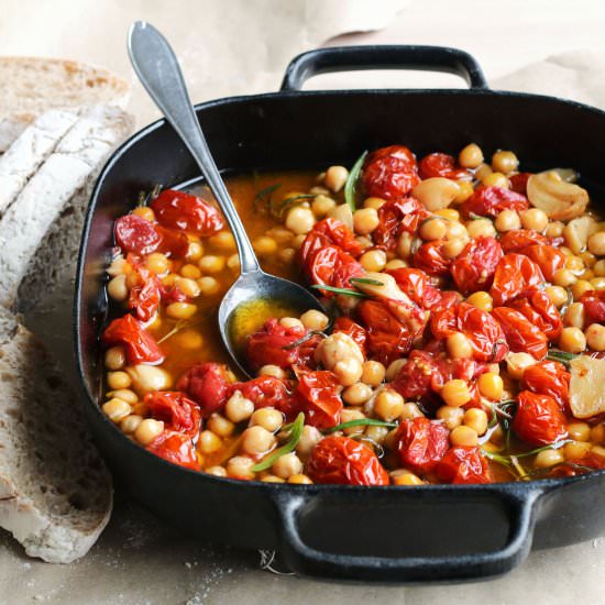 Tomatoes and chickpeas in olive oil