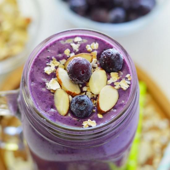 Blueberry Almond Oatmeal Smoothies