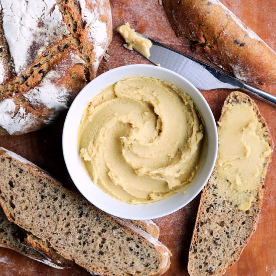 Yellow cashew spread